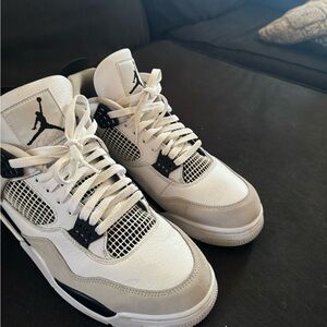 Jordan 4 military black